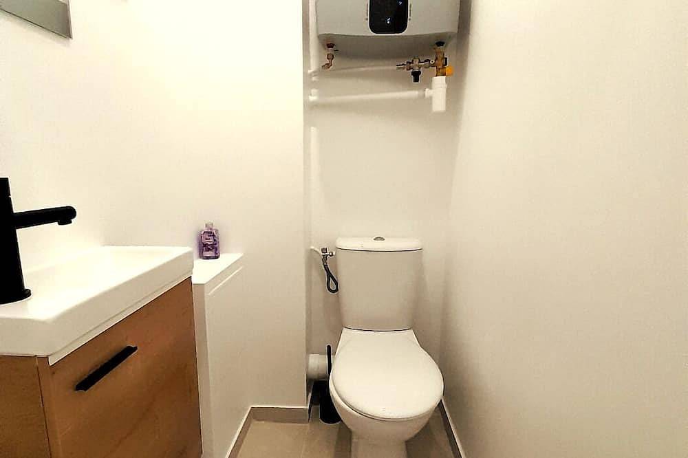 Appartement entier, 1-Studio Cosy à 10 min de Paris | Train, Métro in Noisy-le-Sec, Seine-Saint-Denis