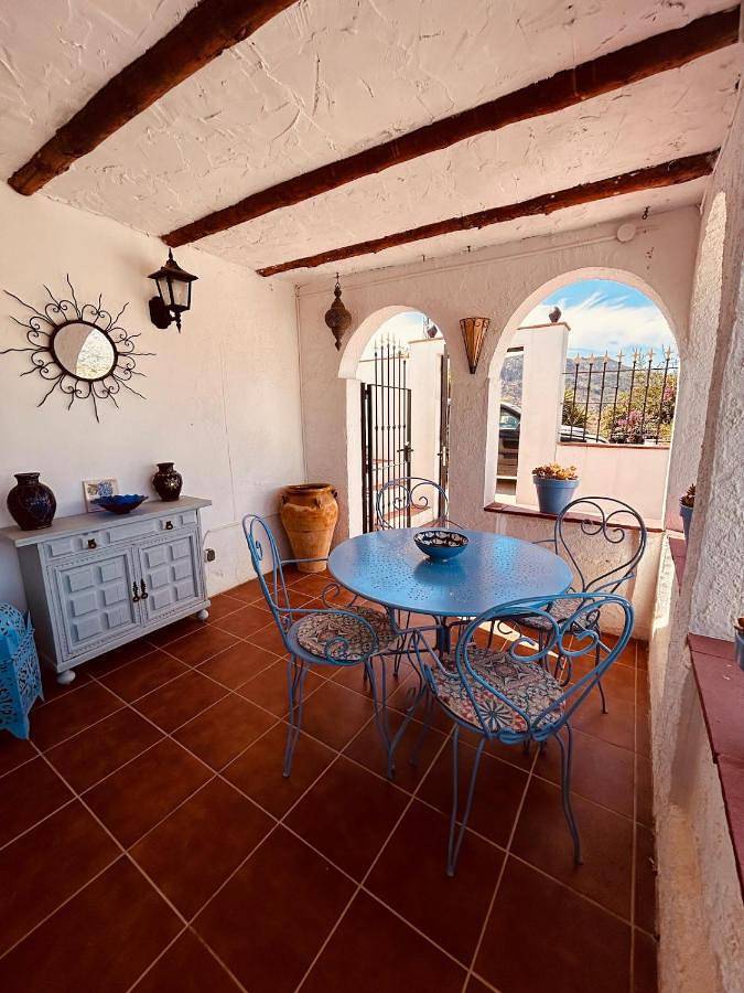 Casa rural para 4 personas, con Balcón y Terraza además de Jardín y Piscina en Comares - 4