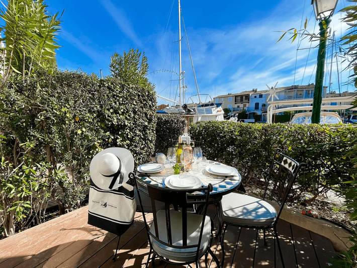 Gîte pour 4 personnes, avec terrasse dans Port Grimaud
