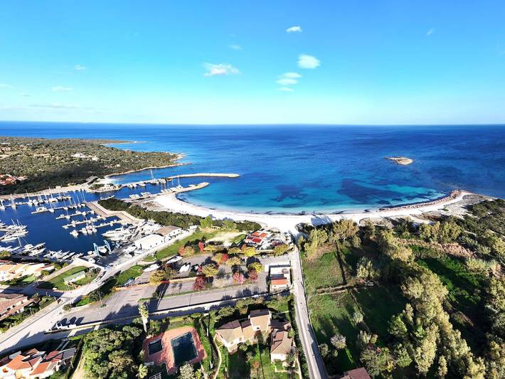 Gîte pour 4 personnes, avec jardin et terrasse à Porto Ottiolu - 2