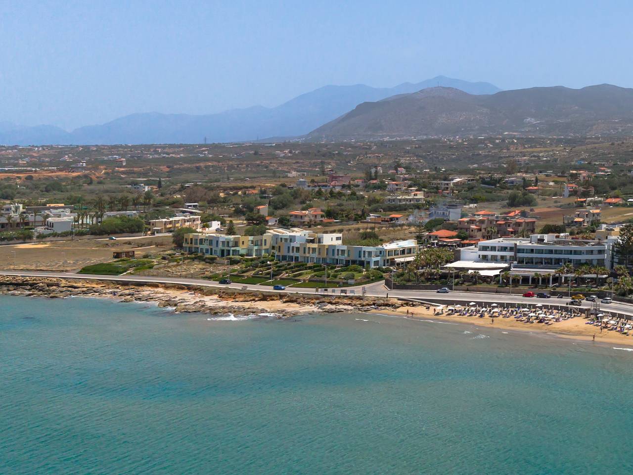 Artemis beachfront villa-on the Waves in Gouves, Iraklio-Heraklion und Umgebung