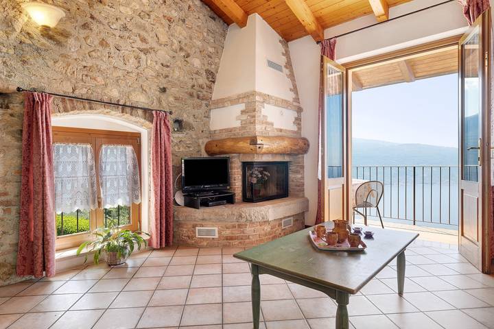 Ferienwohnung für 4 Personen, mit Balkon und Garten sowie Seeblick in Tignale - 3