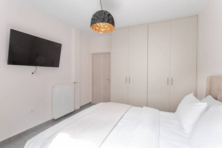 Ganze Wohnung, Afroditi Suite - Spacious apt, central & safe! in Nea Smyrni, Athen