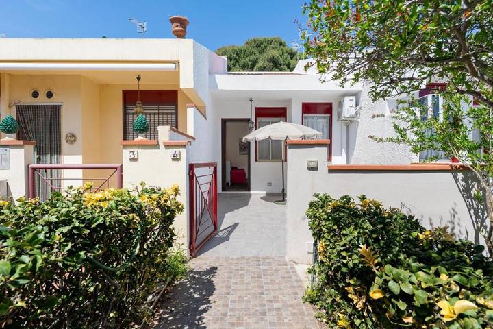 Gîte pour 6 personnes, avec terrasse à Torre Faro