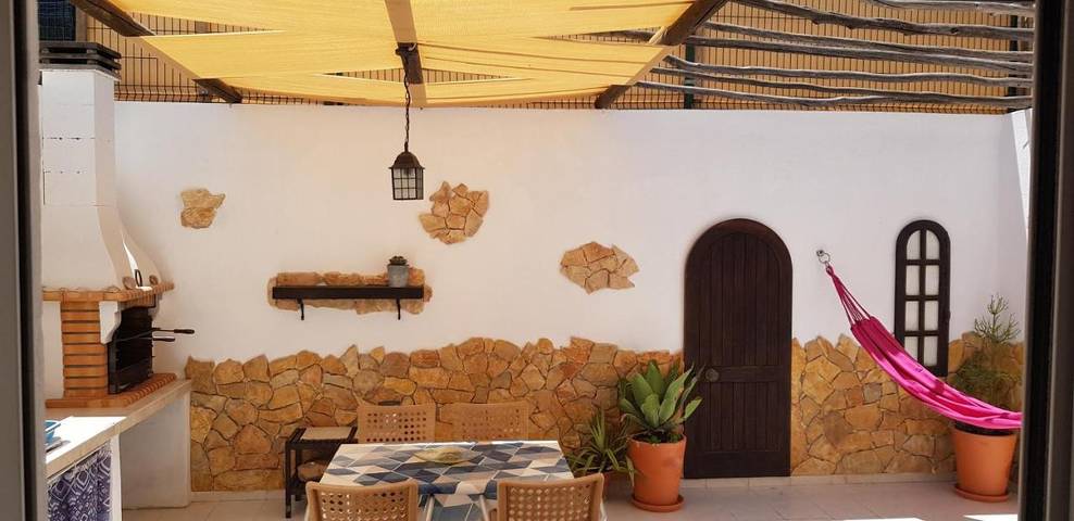 Apartamento para 4 personas, con vistas y terraza en Fuseta