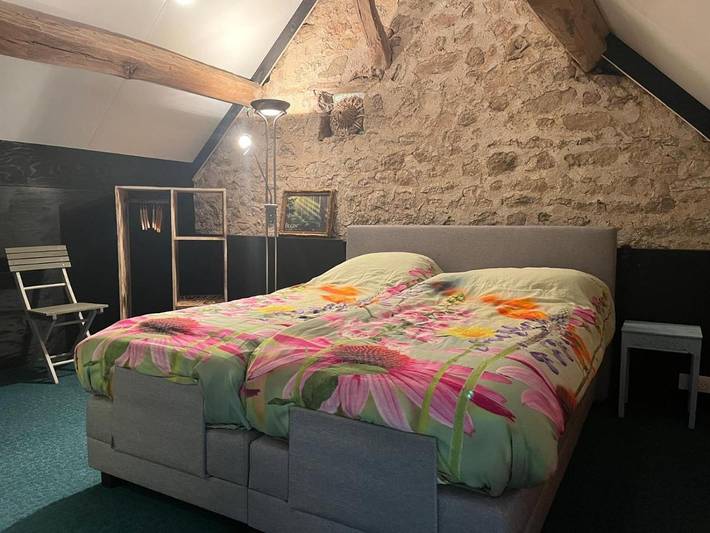 Gîte pour 2 personnes, avec terrasse ainsi que jardin et vue à Lormes - 2