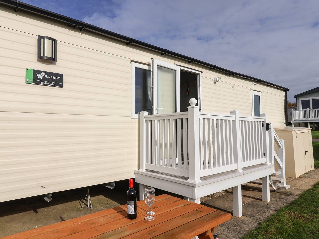 39 Greenlands, Littlesea Holiday Park in Weymouth, Dorset