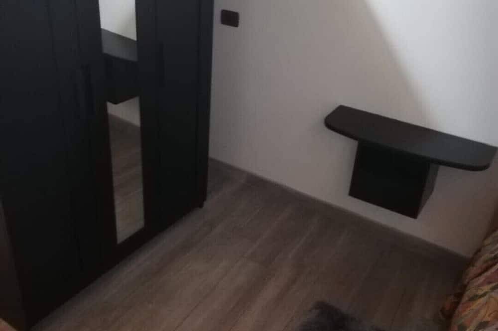 Lovely one-bedroom apartment historic center of Tuscania within walking distance of the Municipal Theater. in Tuscania, Viterbo Province