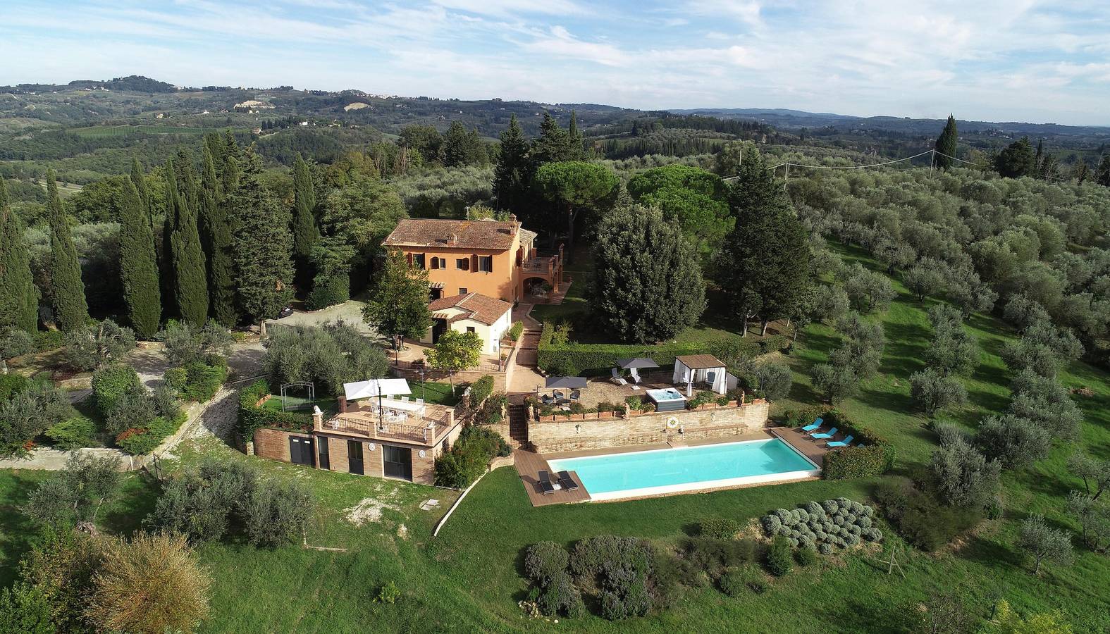 "Villa Bellavista" con piscina privata, idromassaggio privato e Wi-Fi in Certaldo, Chianti