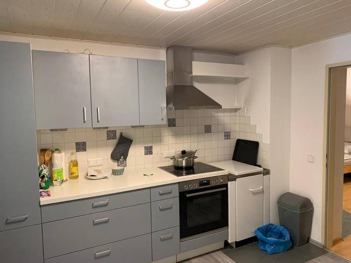 Ferienwohnung für 3 Personen, mit Terrasse und Garten sowie Pool und Ausblick