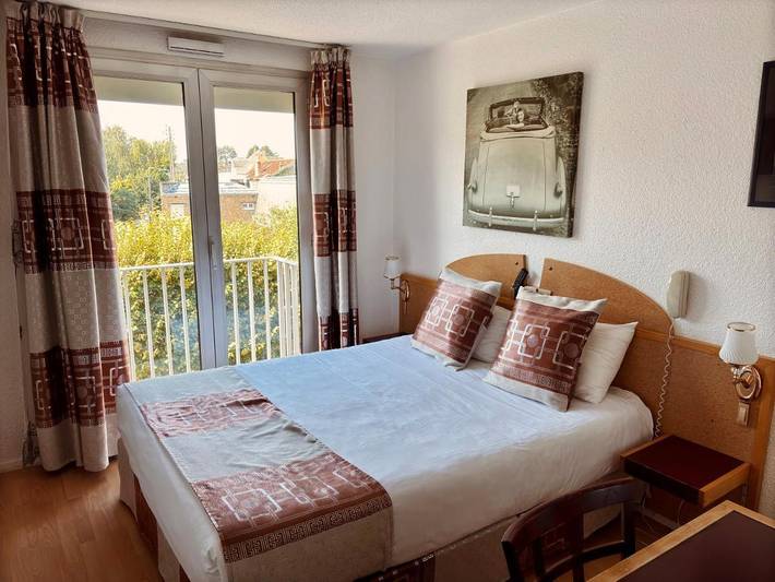 Hôtel pour 2 personnes, avec jardin, animaux acceptés à Arpajon - 2