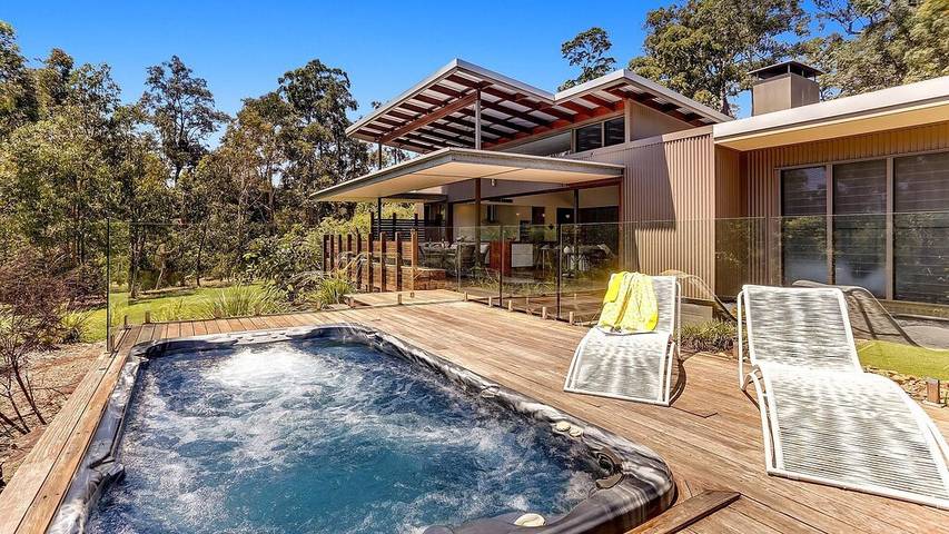 Holiday home for 8 people, with terrace and garden in Noosa
