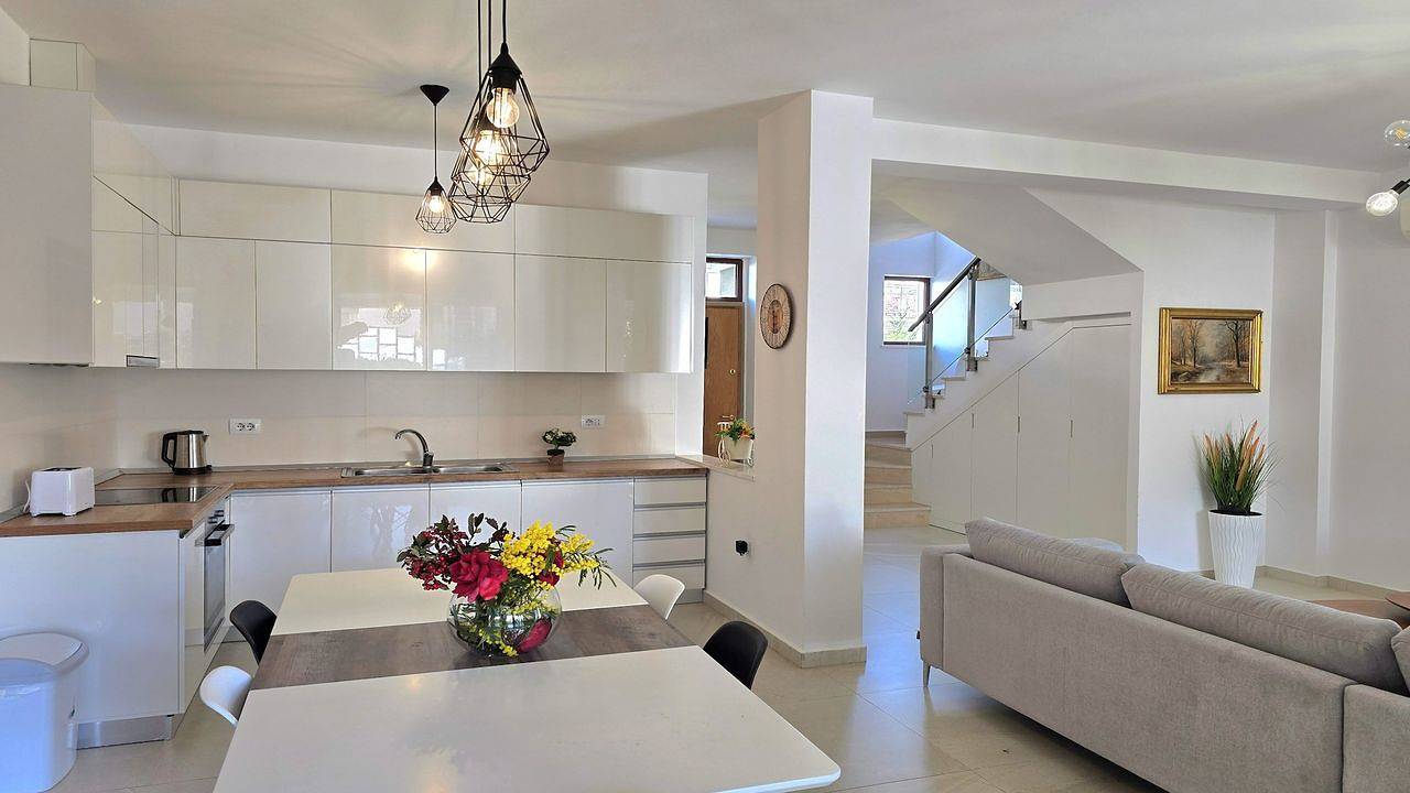 Villa voor 7 personen met tuin in Albanië