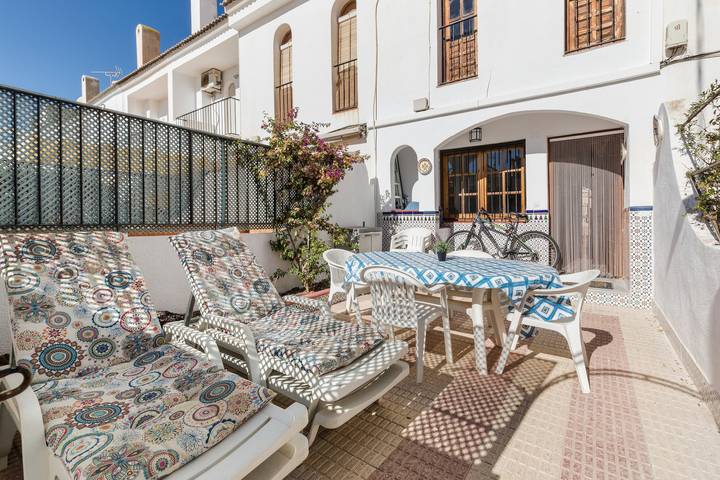 Apartamento entero, Villa '53 Luz Bahía' con piscina comunitaria, jardín y Wi-Fi in Puerto de Mazarrón, Mazarrón