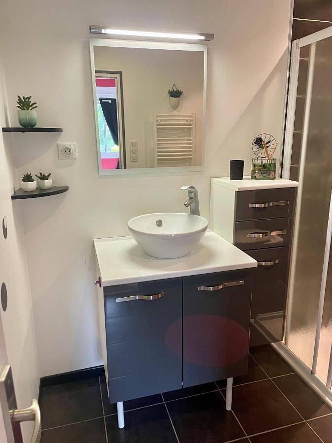 Double Room with Terrace in Bourg-Achard, Région de Bernay