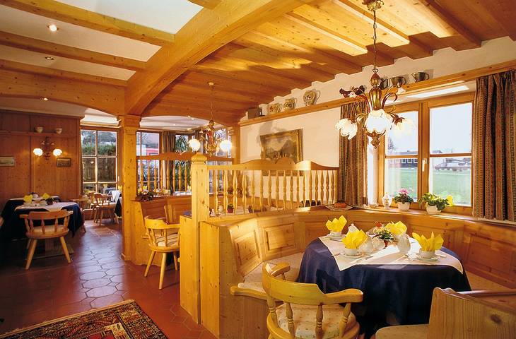 Kur- und Wellnesshotel Rupertus - Einzelzimmer mit Dusche/Wc ohne Balkon, 18 qm in Bayerisch Gmain, Bayerische Alpen