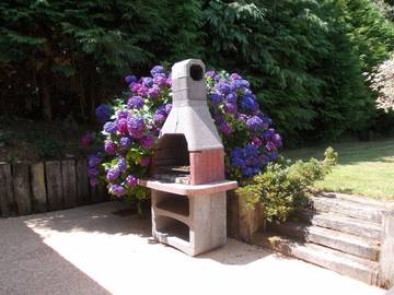 Gîte pour 6 personnes, avec jardin à Guern
