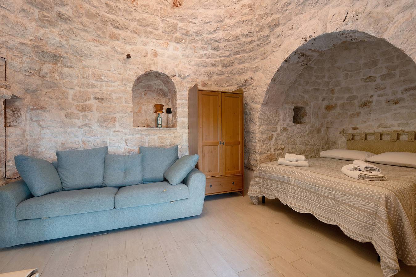 Trulli Marosa: casa vacanze con piscina privata, Wi-Fi e aria condizionata in Castellana Grotte, Provincia di Bari