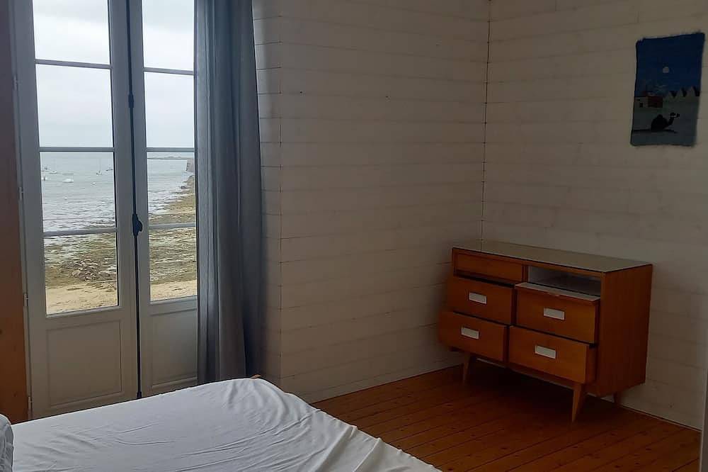 Maison sur le port, les pieds dans l'eau in Roscoff, Ceinture Dorée
