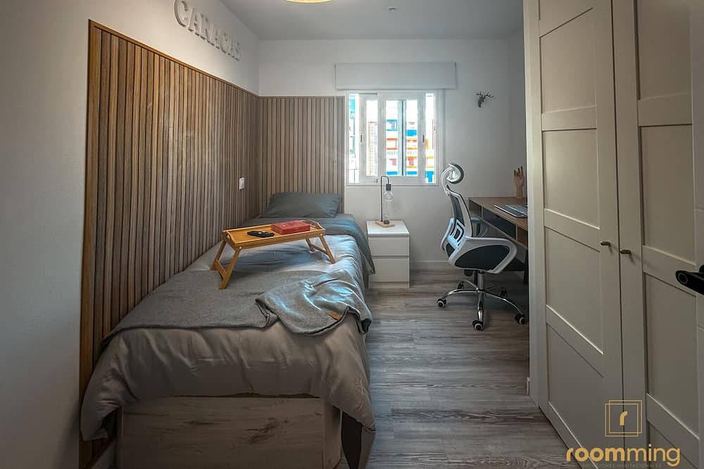 Caracas: perfect room to live and share in Madrid in Madrid, Madrid Province
