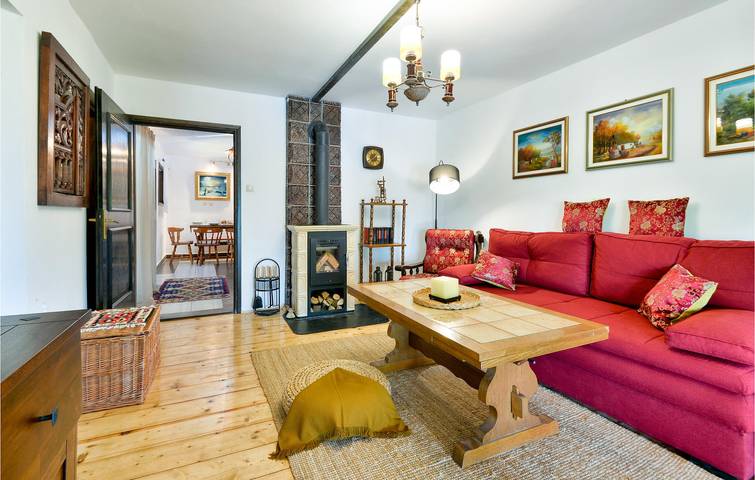 Geräumige 135 m² große Wohnung mit Pool, WLAN, Klimaanlage und Grill in Koprivnica-Krizevci