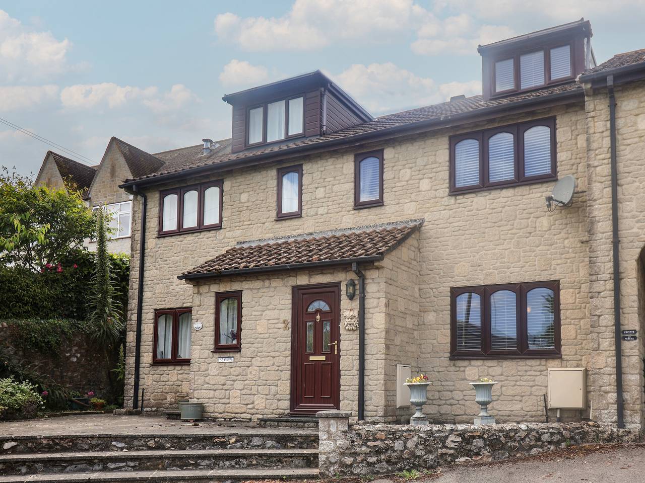 2 Kersbrook Gardens in Lyme Regis, Dorset