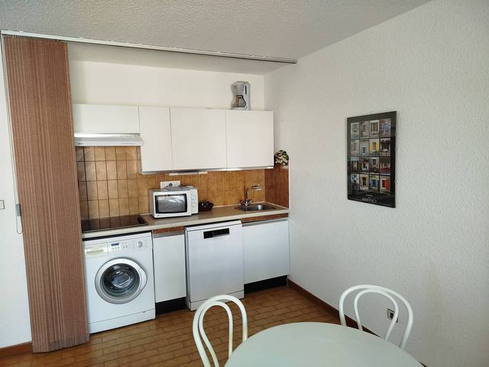 Gîte pour 4 personnes, avec terrasse et piscine dans Port de Bormes les Mimosas - 4