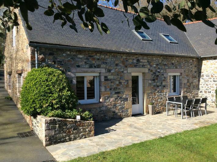 Gîte pour 5 personnes, avec jardin et terrasse à Hénanbihen - 2