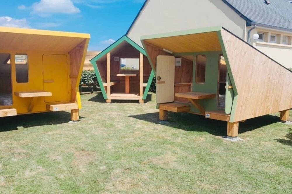 Zecamping 3* toboggans animaux acceptés locatif 5m2 2 pers in Quinéville, Région de Cherbourg