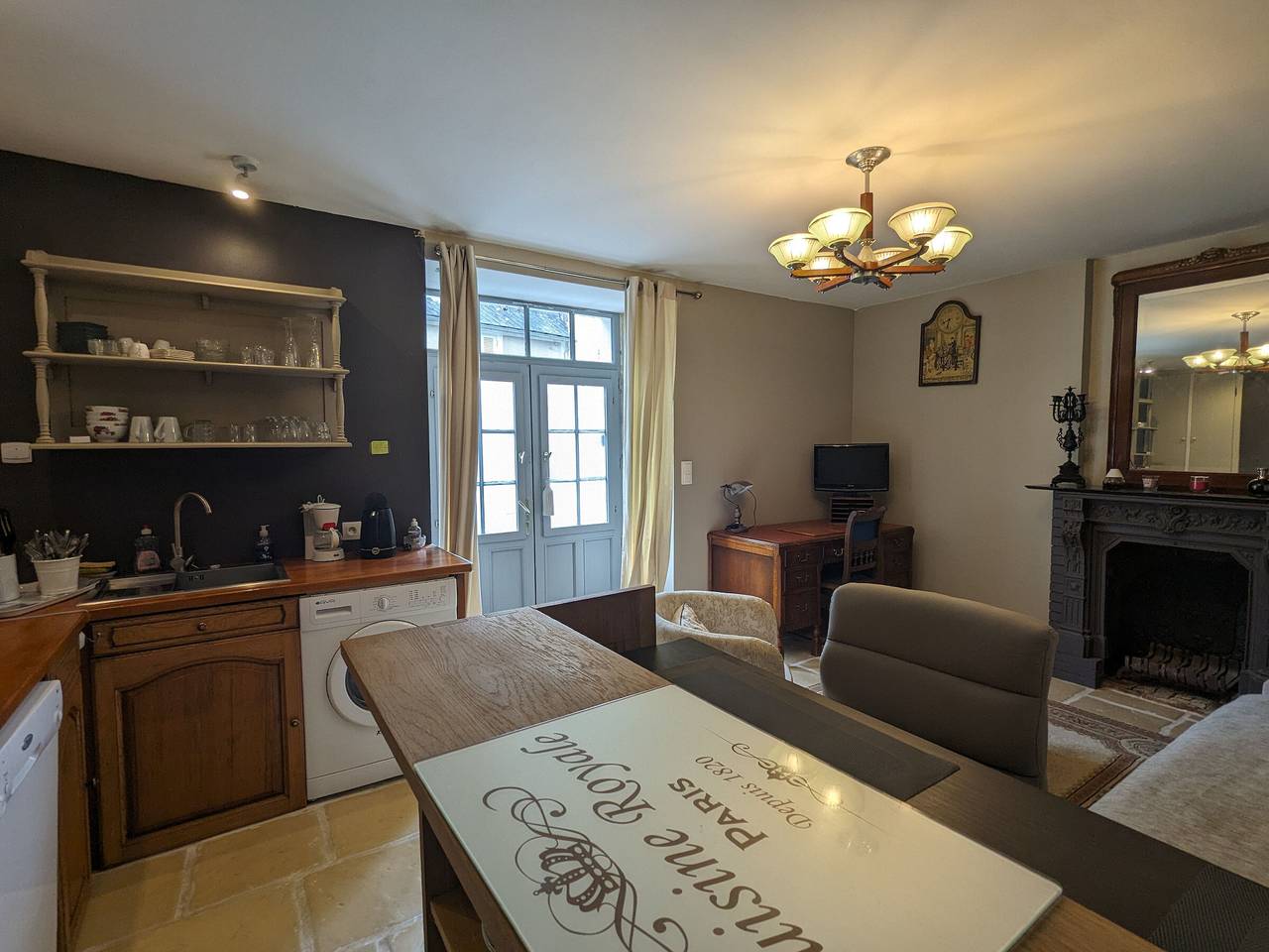 Ganze Wohnung, Charmantes Loft in der Altstadt, kostenloses Parken in der Nähe, nahe Schloss Naillac in Le Blanc, Le Blanc und Umgebung
