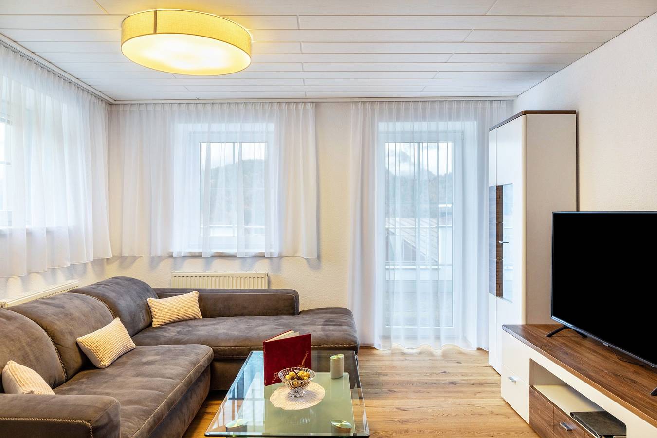 Entire apartment, Apartment "Wohlfühlnest" with Mountain View, Shared Sauna & Wi-Fi in Nauderer Berge, Nauders