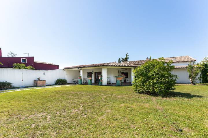 Casa vacanze 'Giardino Del Melograno' con terrazza privata, Wi-Fi e aria condizionata in Poetto (Cagliari), Quartu Sant'Elena