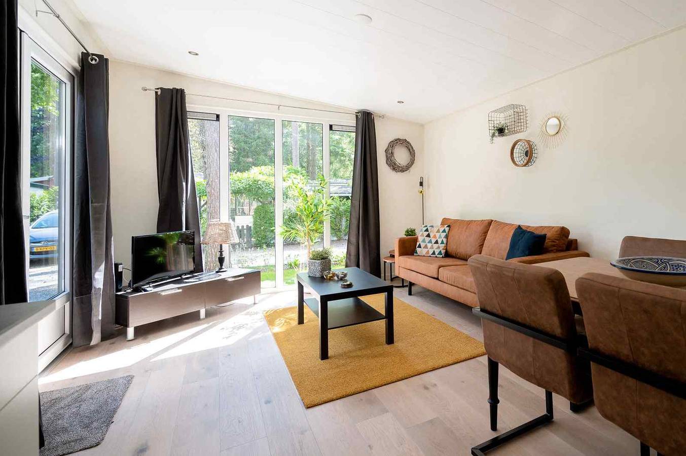 Modern 6 persoons vakantiehuis op Vakantiepark Uddelermeer op de Veluwe in Uddel, Veluwe