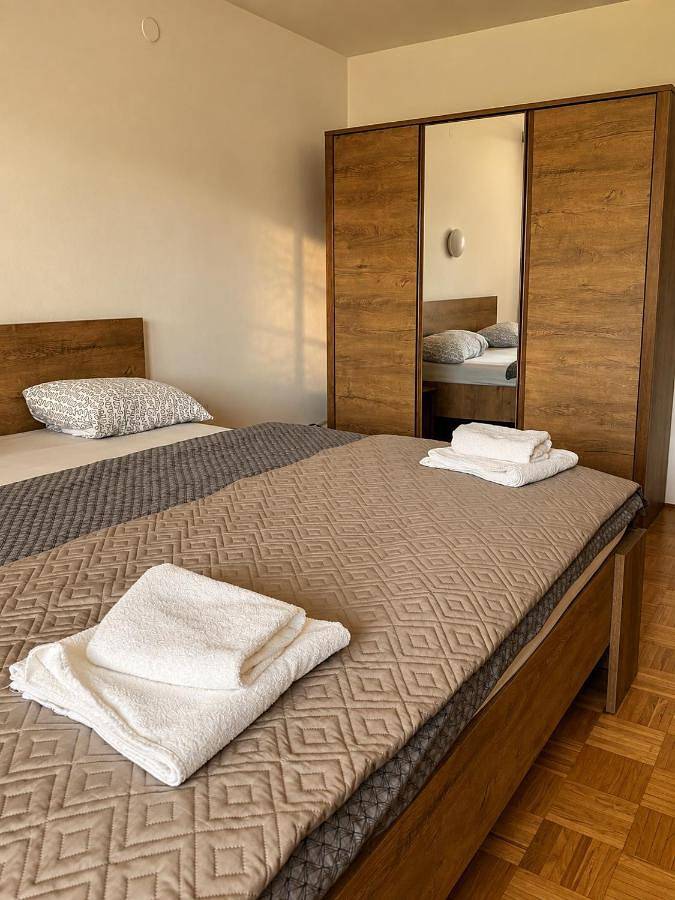 BnB für 3 Personen, mit Terrasse und Garten sowie Ausblick in Maribor