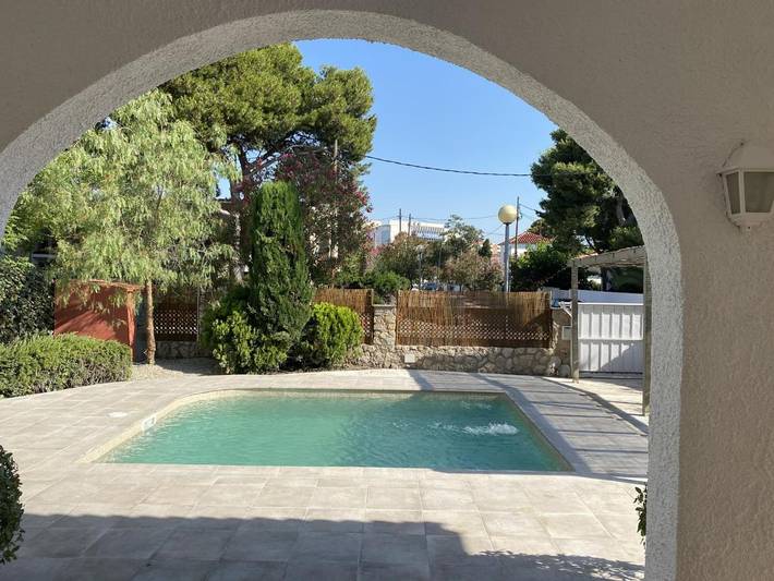 Casa rural para 8 personas, con piscina además de jardín y terraza en Bajo Penedés - 3