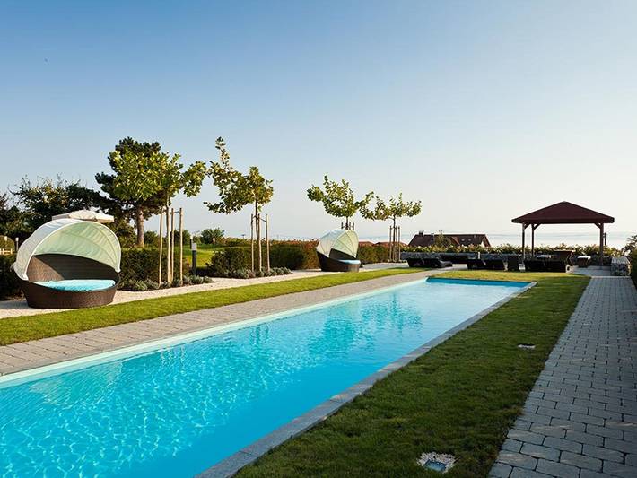Hotel für 2 Personen, mit Terrasse und Garten sowie Seeblick, kinderfreundlich - 1