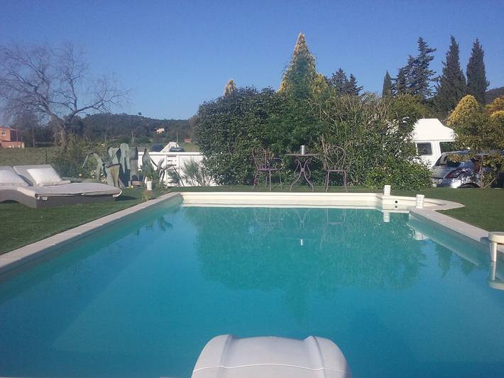 Gîte pour 2 personnes, avec piscine ainsi que jacuzzi et jardin à La Londe-les-Maures - 4
