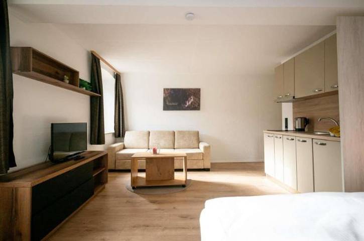 Ferienwohnung für 2 Personen, mit Sauna und Whirlpool sowie Pool und Terrasse in Wiggensbach