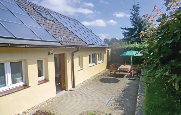 Ferienhaus für 6 Personen, mit Terrasse und Garten in Stolpen