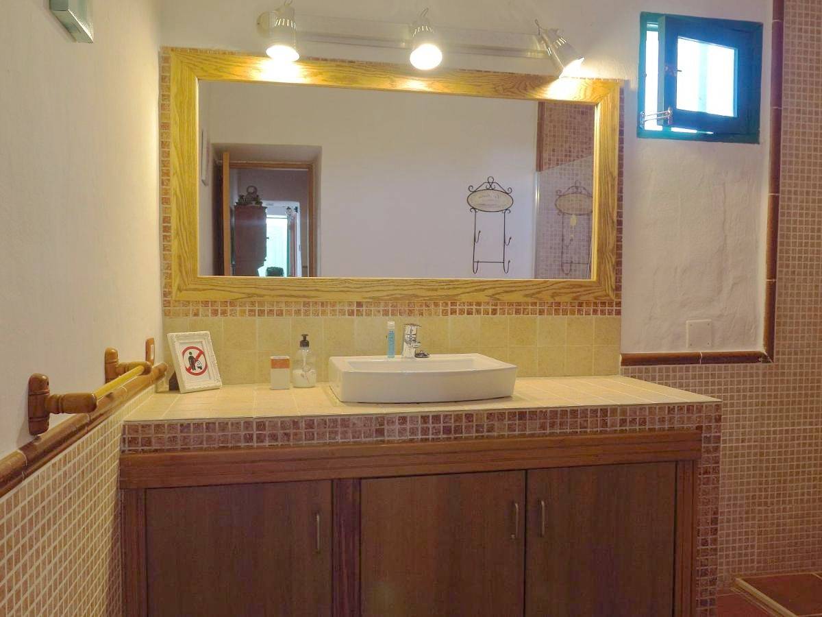 Four-Bedroom House in Mala, Haría