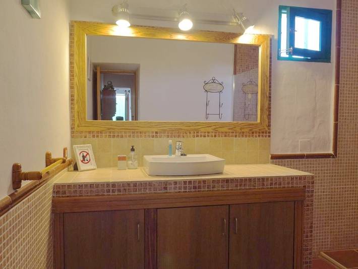 Casa rural para 6 personas, con Terraza además de Jardín y Vistas en Arrieta - 2