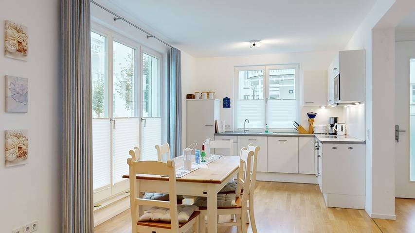 Ferienwohnung für 4 Personen, mit Terrasse und Garten sowie Sauna in Aktivstrand, Binz