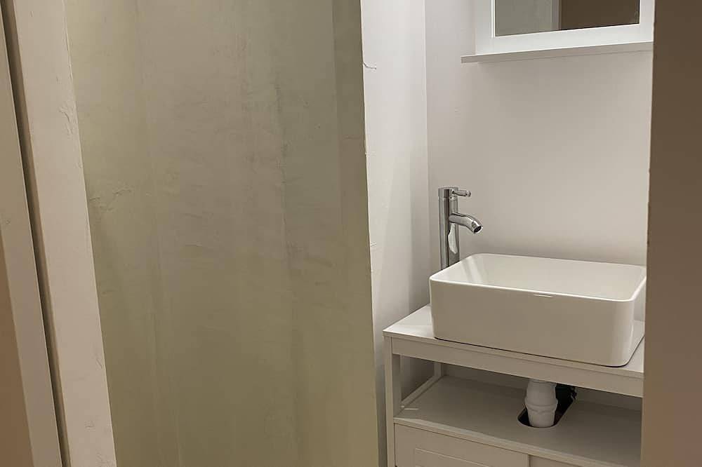 Country house Flaqueirol in the heart of the luberon with comfort and calm in Viens, Regionaler Naturpark Luberon