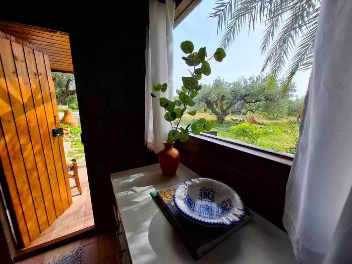 Gîte pour 2 personnes, avec terrasse dans Keratokambos - 4