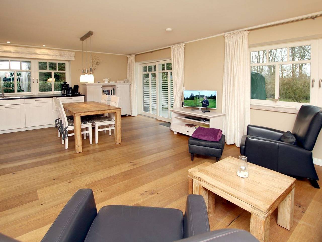 Ganze Ferienwohnung, Starklef 34a, Whg. 1, Huus Starklef - Komfort Ferienwhg. in Wyk, 4 Personen, Eg in 2- Familienhaus, 3 Zimmer, ca. 84m² in Wyk auf Föhr (Stadt), Wyk auf Föhr