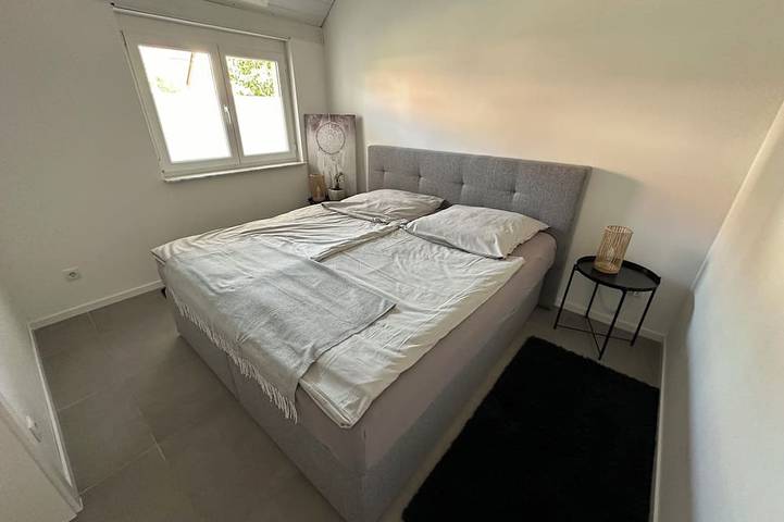 Ganze Wohnung, Schöne Wohnung zur Miete auf Zeit oder als Ferienwohnung für mind. 3 Nächte. in Niederkirchen bei Deidesheim, Pfälzer Rheinebene