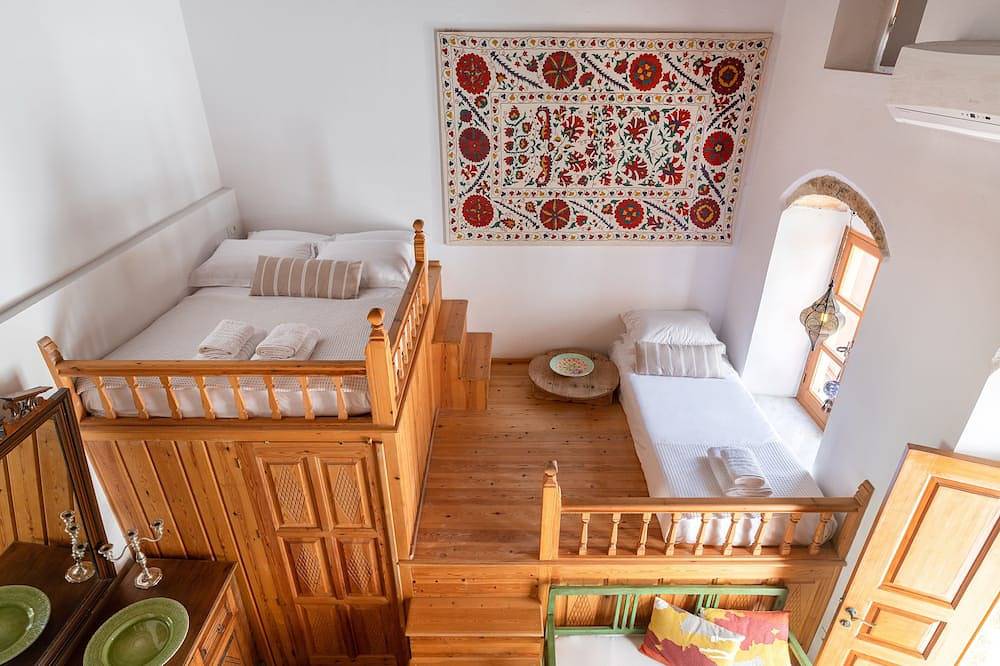 Villa Lindia - 3 Bedroom Traditional Villa in Lindos with roof terrace in Lindos, Rhodes
