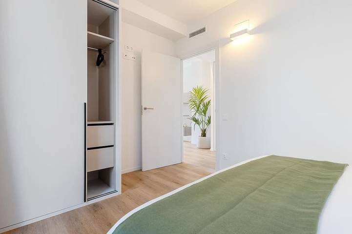 Apartamento entero, Ideal larga estancia: céntrico, parking y piscina in Platja de les Escaletes (Sant Pol de Mar), Sant Pol de Mar