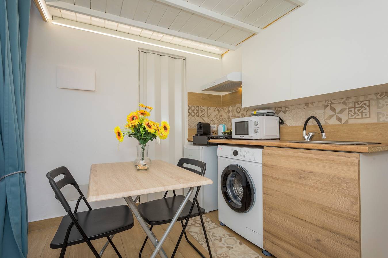 Entire apartment, Apartment 'Causunara's Grazia' with Balcony, Wi-Fi and Air Conditioning in Catania, Catania Province