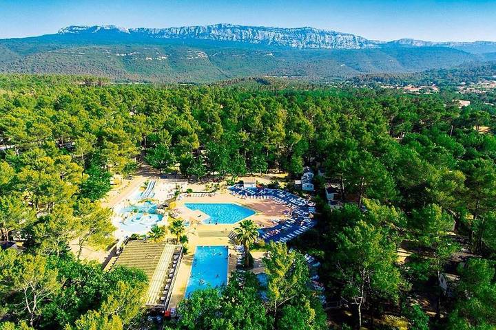 Camping pour 6 personnes, avec jardin ainsi que piscine et jacuzzi - 1